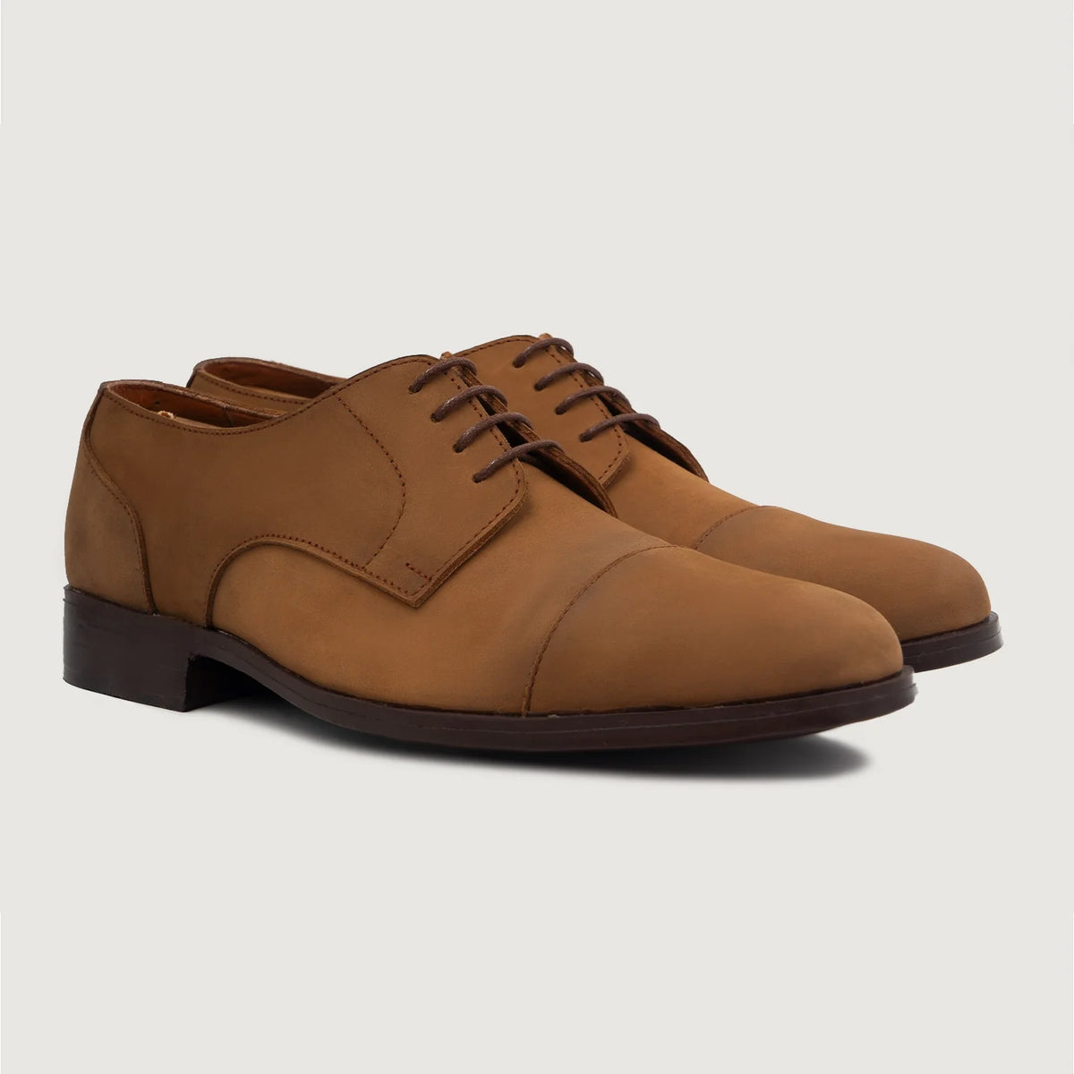 Attorney Derby Коричневий Nubuck Шкіряне взуття для Чоловіків For Men in Brown Full-Grain Leather - Вигляд збоку | Купити в офіційному онлайн-магазині
