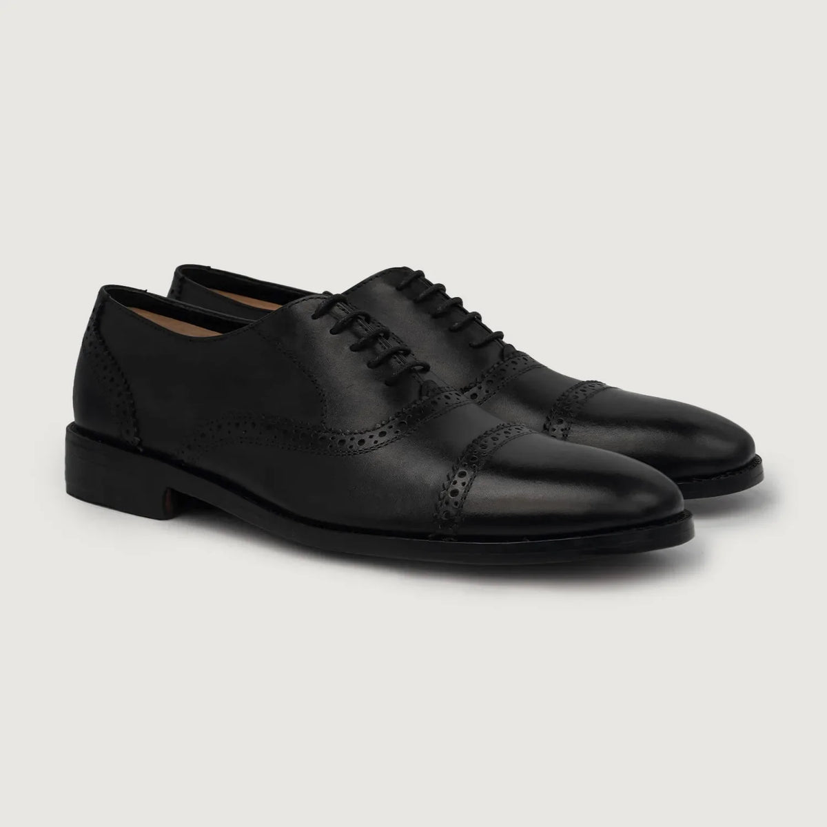 Greyson Brogues Oxford Чорний Шкіряне взуття для Чоловіків For Men у натуральній чорній воловій шкірі - Вигляд збоку | Купити в офіційному онлайн-магазині