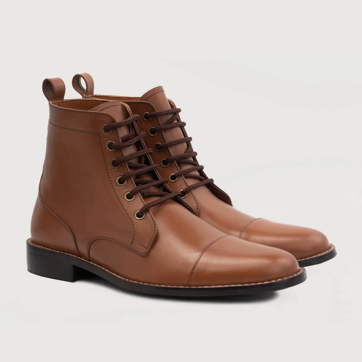 Knight Derby Рудий Шкіряні черевики для Чоловіків For Men in Tan Full-Grain Leather - Вигляд збоку | Купити в офіційному онлайн-магазині