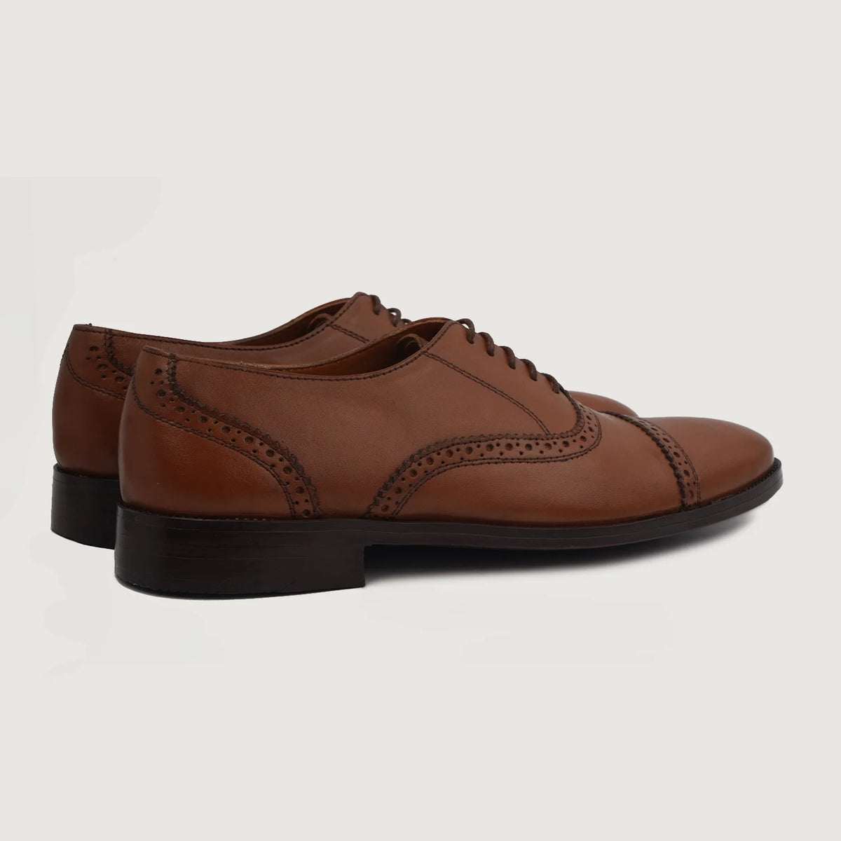High-Traction Rubber Outsole & Lug Tread Pattern on Greyson Brogues Oxford Рудий Шкіряне взуття для Чоловіків For Men