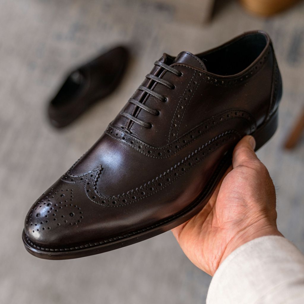 Tailored Rib Cuffs & Hem Craftsmanship Construction Detail on Aviator Chocolate Шкіряні лофери для Чоловіків