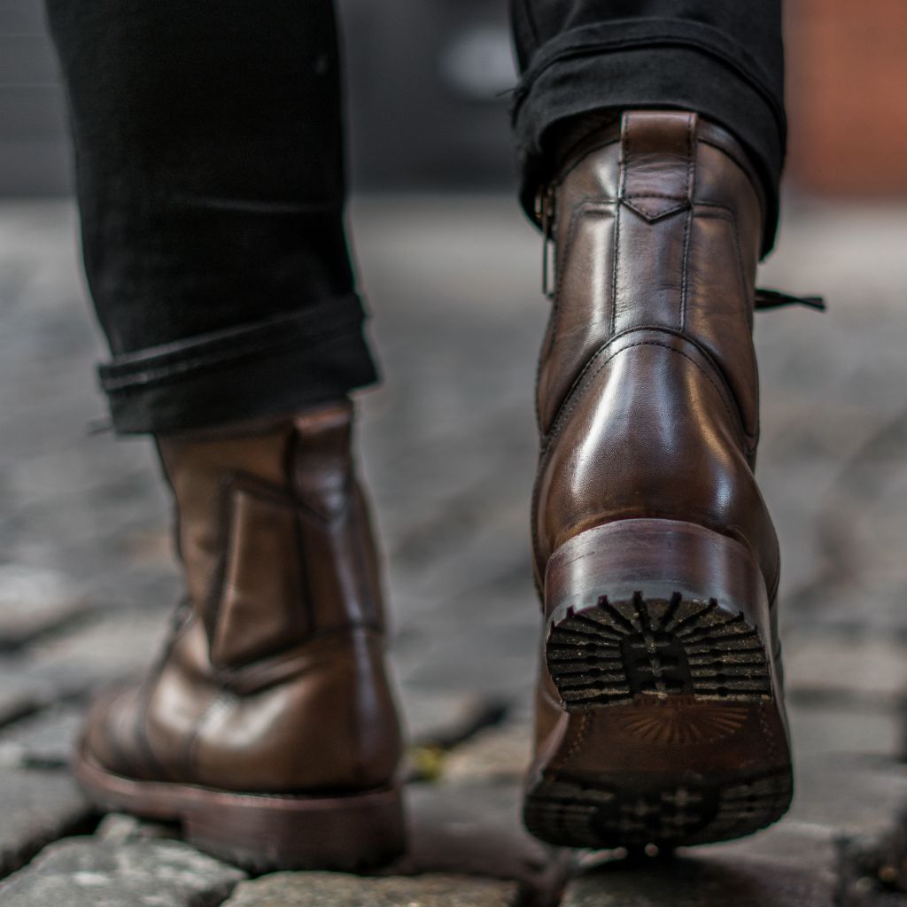 Tailored Rib Cuffs & Hem Craftsmanship Construction Detail on Casa Moto Anejo Шкіряні черевики для Чоловіків
