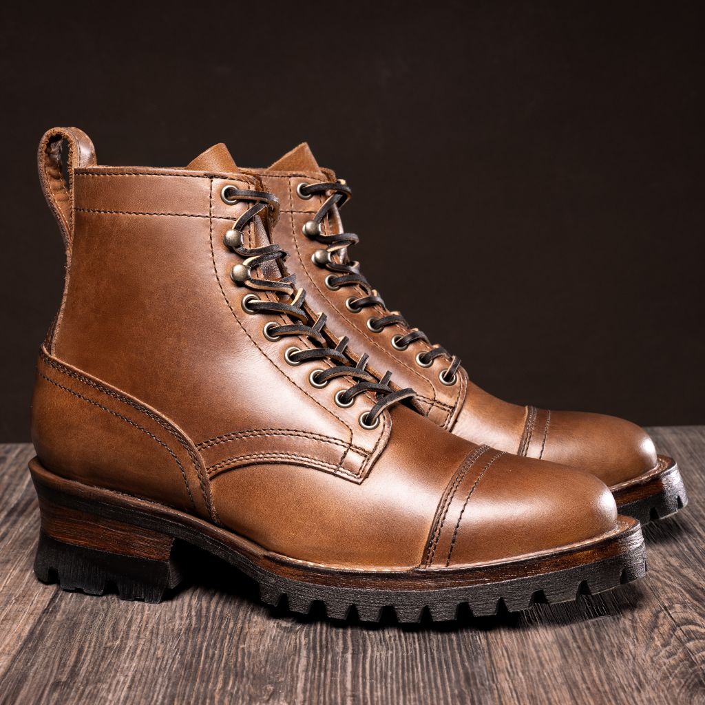 Challenger Sesame Double Shot Шкіряні черевики для Чоловіків in Classic Full-Grain Leather - Вигляд збоку | Купити в офіційному онлайн-магазині