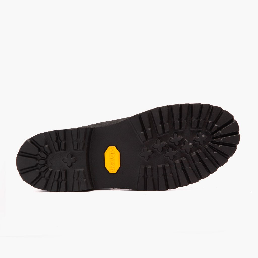 High-Traction Rubber Outsole & Lug Tread Pattern on Explorer Чорний Matte Шкіряні черевики для Чоловіків