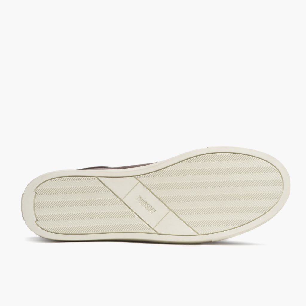 High-Traction Rubber Outsole & Lug Tread Pattern on Premier Low Top Coffee Шкіряні кеди для Чоловіків For Men