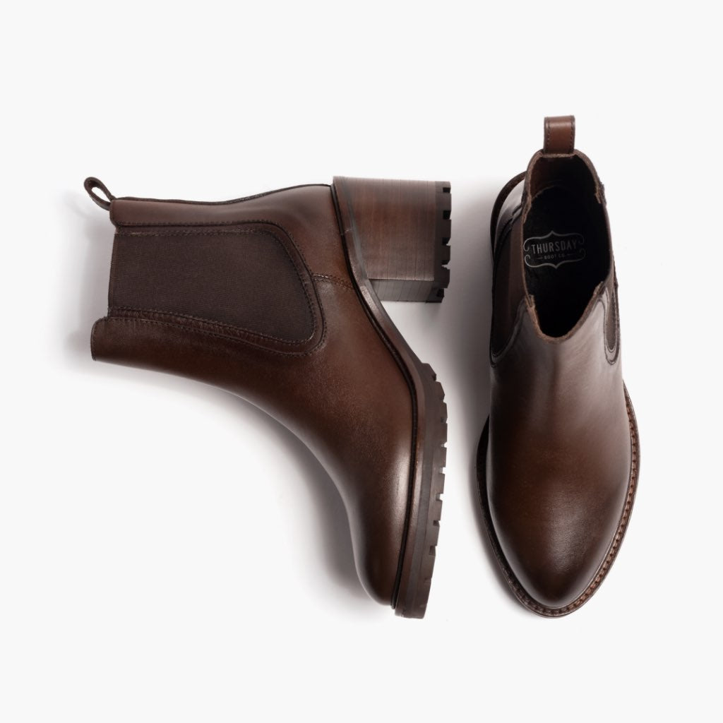 High-Traction Rubber Outsole & Lug Tread Pattern on Knockout Chocolate Шкіряні черевики для Жінок