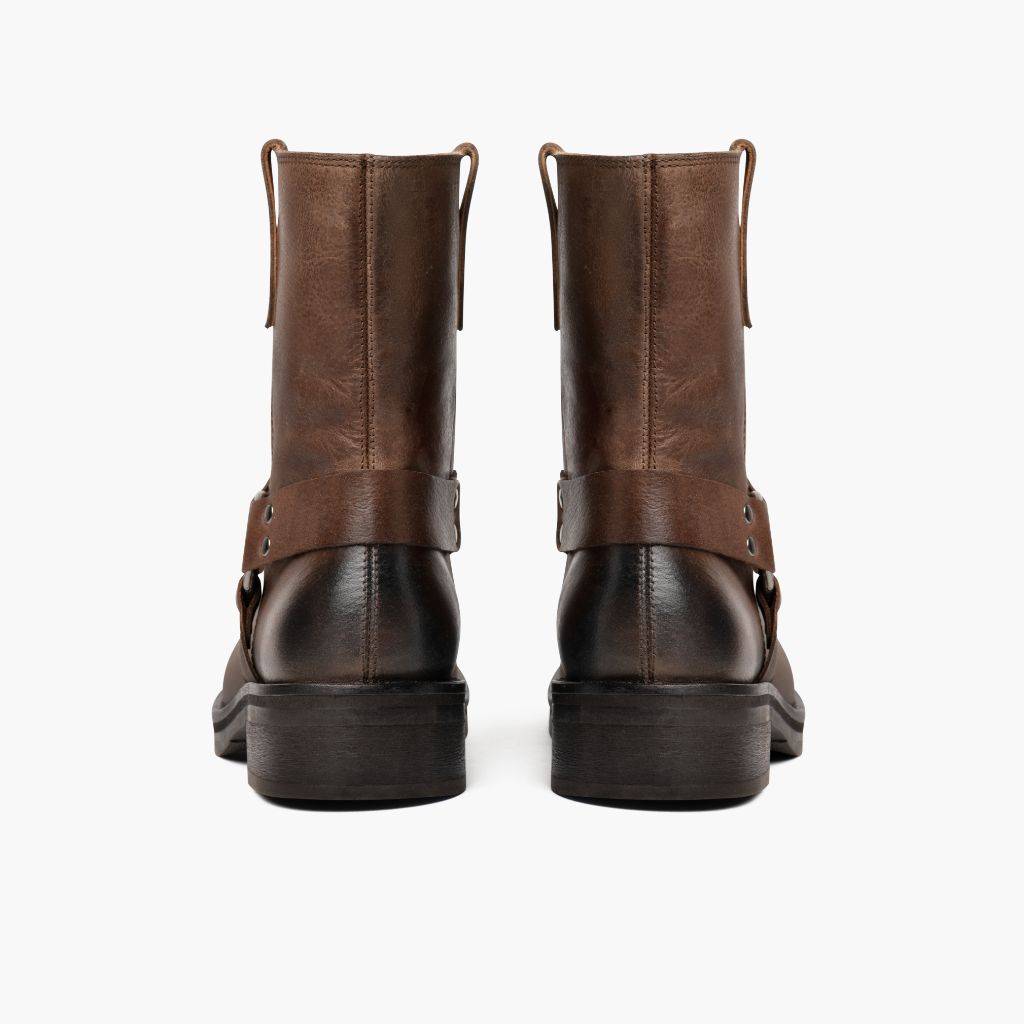 High-Traction Rubber Outsole & Lug Tread Pattern on Outlaw Light Tobacco Шкіряні черевики для Жінок