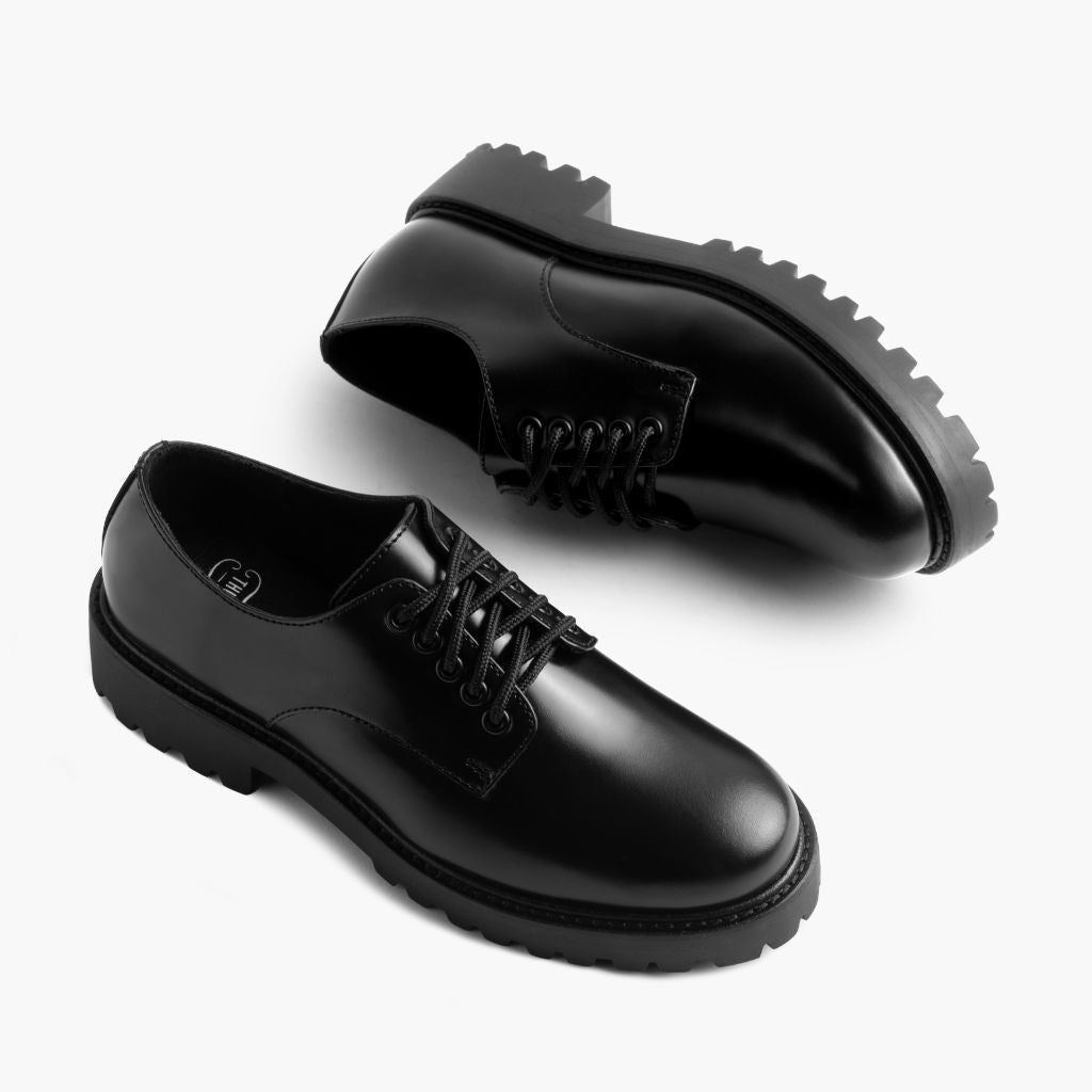 High-Traction Rubber Outsole & Lug Tread Pattern on Renegade Чорний Шкіряні кеди для Жінок