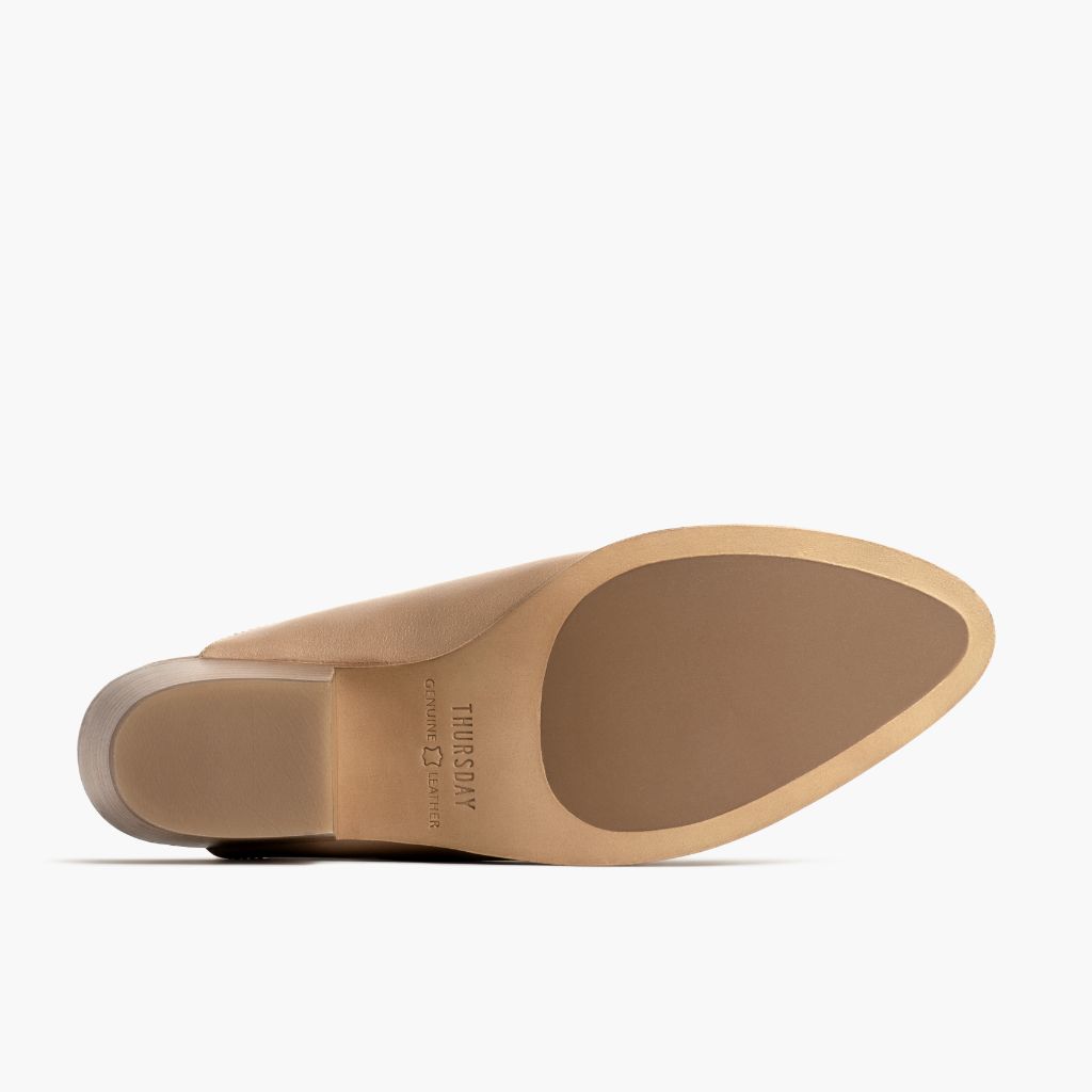 High-Traction Rubber Outsole & Lug Tread Pattern on Breeze Milk Coffee Шкіряні черевики для Жінок