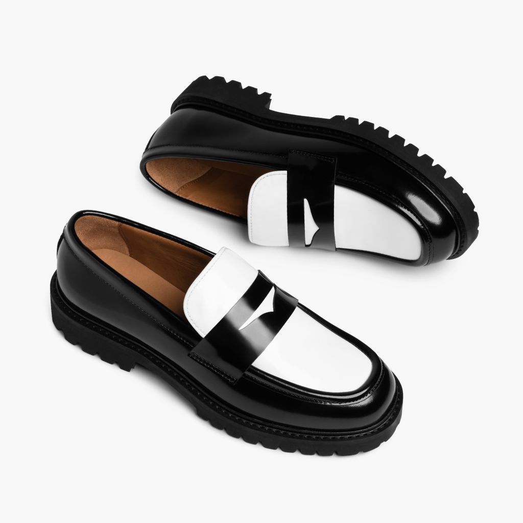 High-Traction Rubber Outsole & Lug Tread Pattern on Penny Чорний & White Шкіряні лофери для Жінок