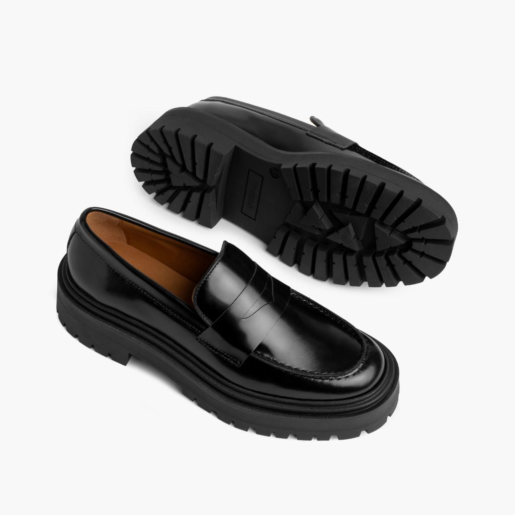 High-Traction Rubber Outsole & Lug Tread Pattern on Penny Platform Чорний Шкіряні лофери для Жінок
