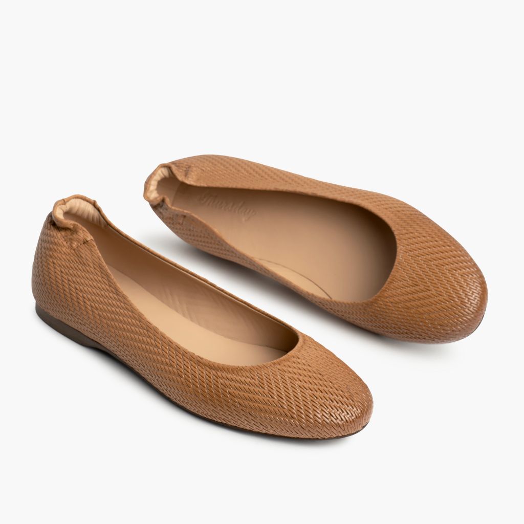 High-Traction Rubber Outsole & Lug Tread Pattern on Scrunch Рудий Embossed Шкіряні черевики для Жінок