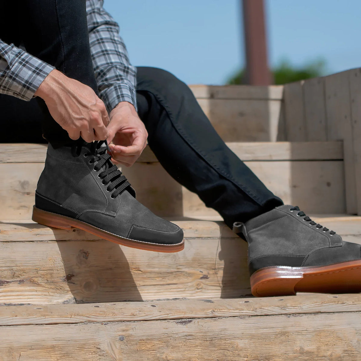High-Traction Rubber Outsole & Lug Tread Pattern on Carnell Шкіряні черевики для Чоловіків