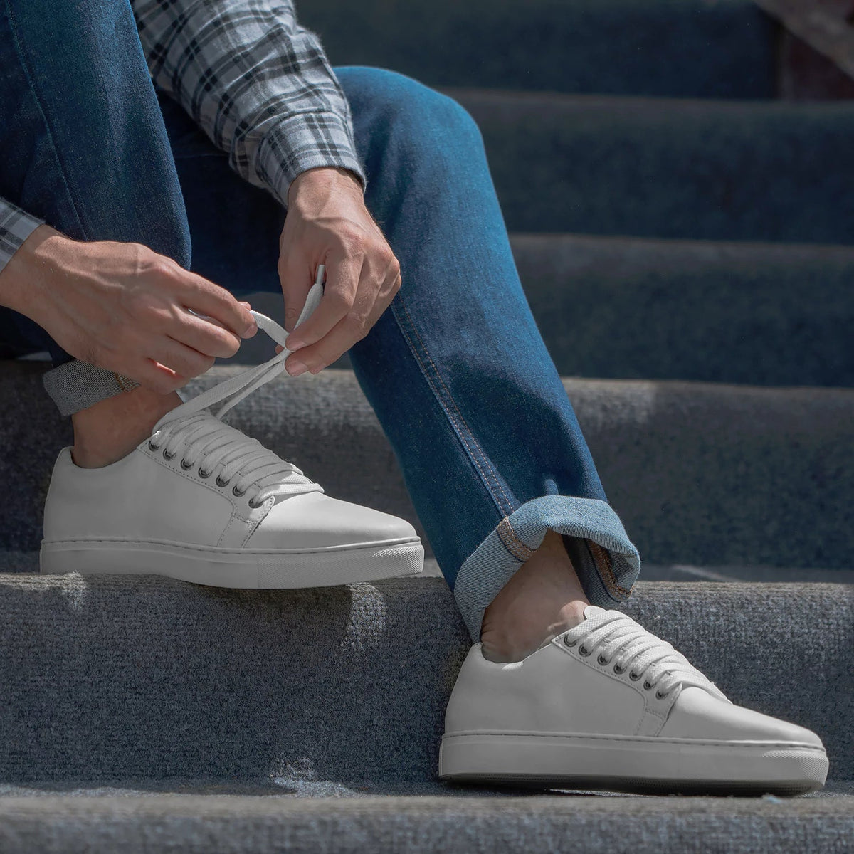 High-Traction Rubber Outsole & Lug Tread Pattern on Murphy Low Top White Шкіряні кеди для Чоловіків