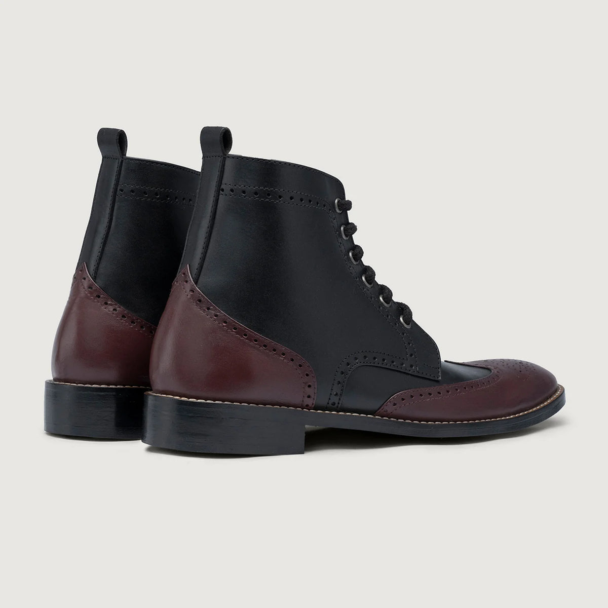 Duster Brogues Derby Maroon Black Leather Boots StudGuard For Men - Вигляд збоку з ергономічним кроєм рукава
