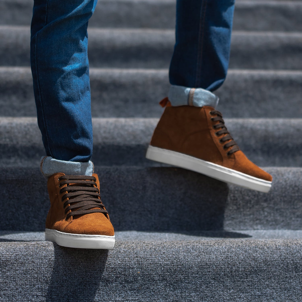 High-Traction Rubber Outsole & Lug Tread Pattern on Marty High Top Коричневий Suede Шкіряні кеди для Чоловіків