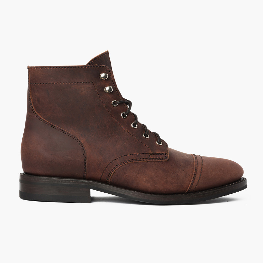 Classic Full-Grain leather Boots - Рантова конструкція Goodyear Welt та носок взуття