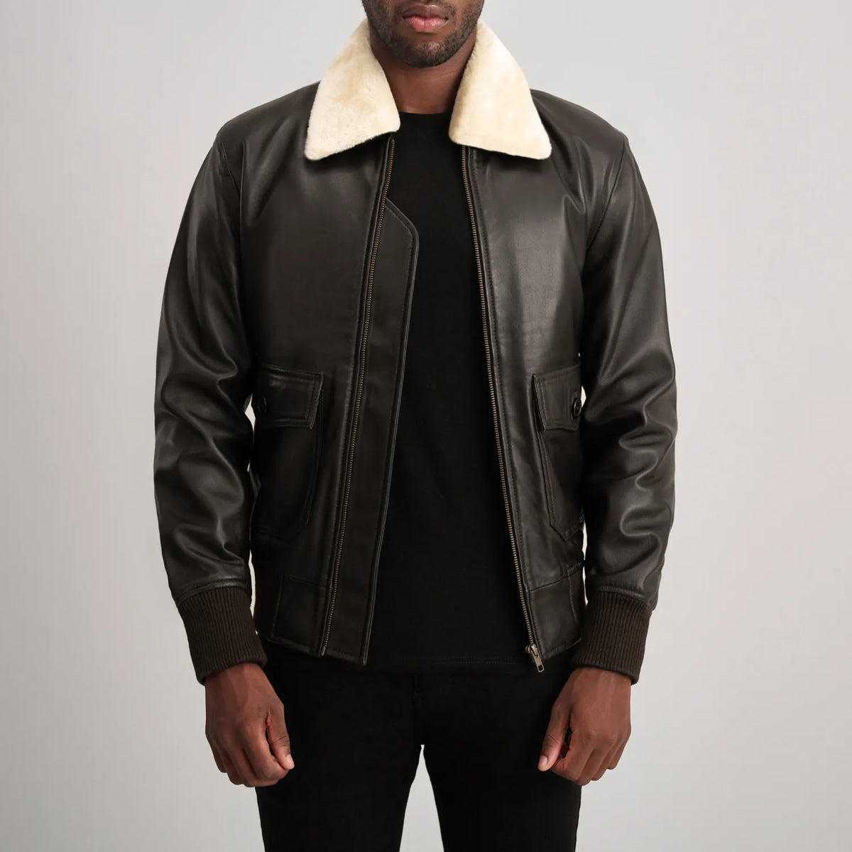 
Airin G-1 Коричневий & Cream Шкіряний бомбер для Чоловіків in Brown Sheepskin Leather - Вигляд спереду та приталений силует | Купити в офіційному онлайн-магазині