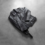 
Майстерність обробки подолу та швів на Allaric Alley Black Leather Biker Jacket
