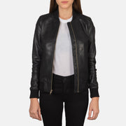 
Bliss Чорний Шкіряний бомбер для Жінок in Black Sheepskin Leather - Вигляд спереду та приталений силует | Купити в офіційному онлайн-магазині