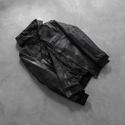 
Як виглядає на людині:  Bouncer Biz Black Leather Hooded Bomber Jacket на моделі — природне спадання при денному світлі
