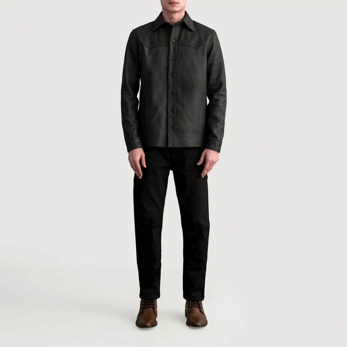 
Крупний план деталей of Shirt & Buttons Hardware on Bronco Tumbled Коричневий Leather Shirt для Чоловіків