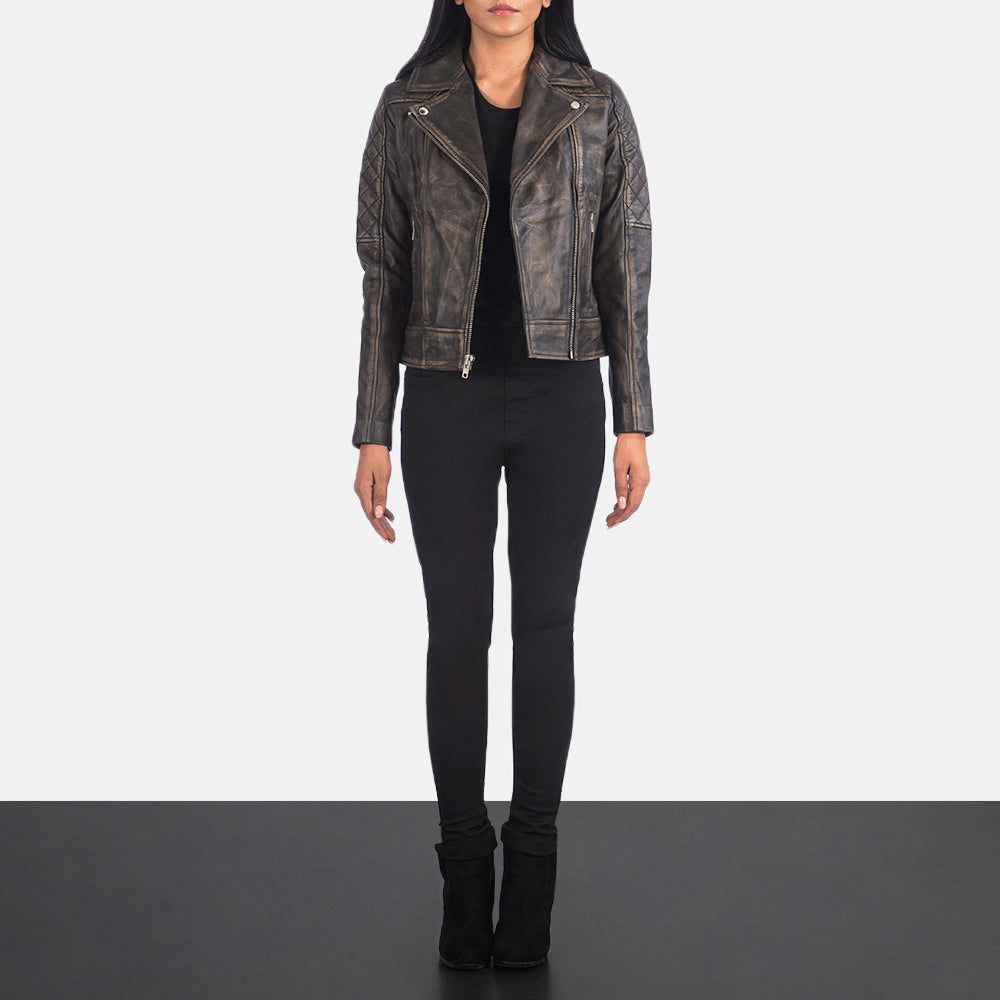 
Carolyn Quilted Distressed Brown Biker Jacket - Вигляд збоку з ергономічним кроєм рукава