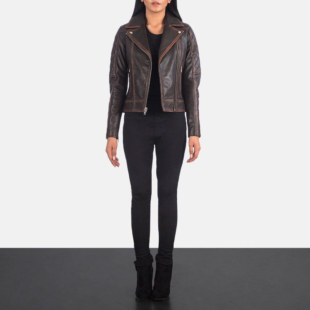 
Carolyn Quilted Vintage Brown Biker Jacket - Вигляд збоку з ергономічним кроєм рукава