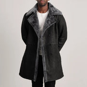 
Charles Brown Suede Leather Shearling Double-Breasted Coat in Brown Goatskin Suede - Вигляд спереду та приталений силует | Купити в офіційному онлайн-магазині