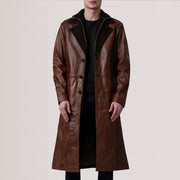 
Charlton Waxed Коричневий Leather Single Breasted Шкіряне пальто для Чоловіків For Men in Distressed Brown Sheepskin Burnished - Вигляд спереду та приталений силует | Купити в офіційному онлайн-магазині