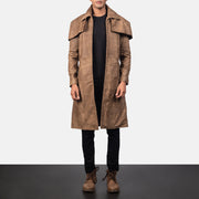 
Classic Коричневий Leather Duster для Чоловіків in Distressed Brown Sheepskin Snuffed - Вигляд спереду та приталений силует | Купити в офіційному онлайн-магазині