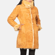 
Крупний план деталей of Notch & Button Hardware on Erica Beige Leather Coat