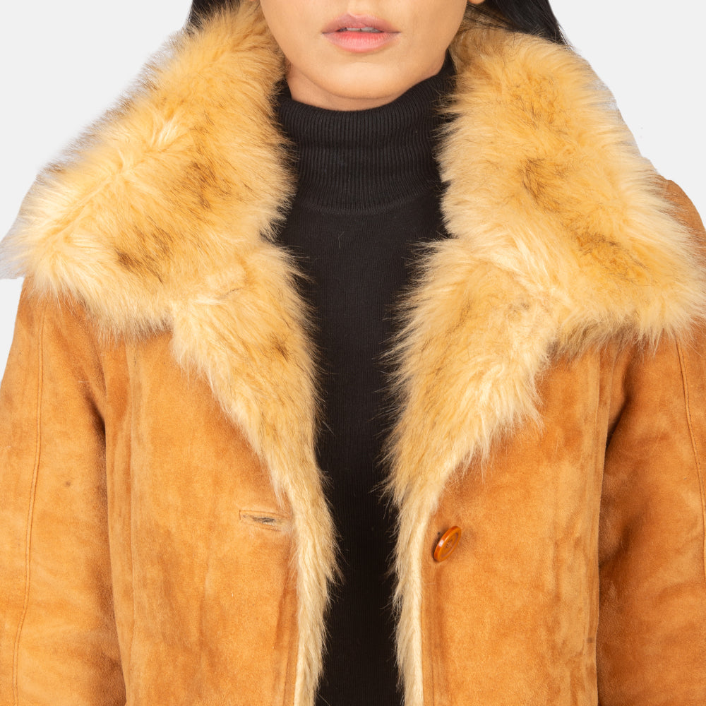 
Вигляд підкладки Showing Fully Faux Fur Lined & Дві функціональні внутрішні кишені