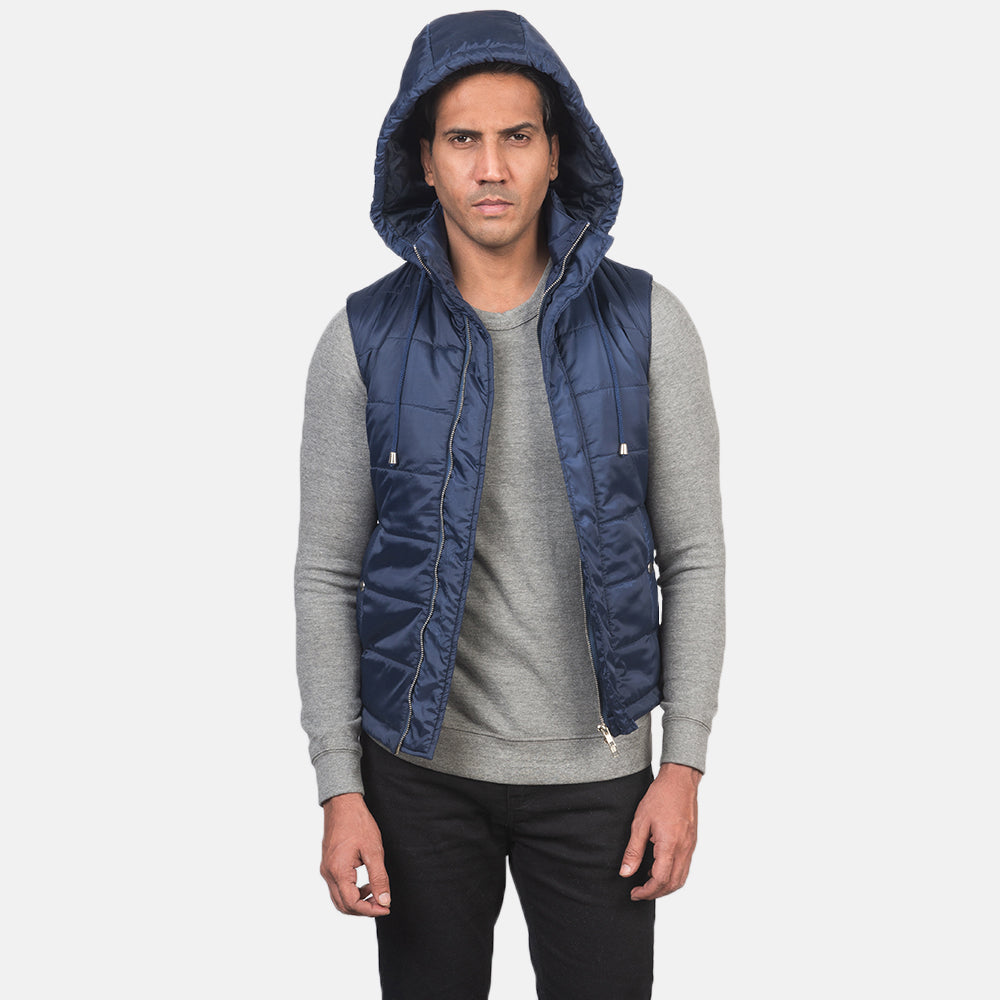 
Крупний план деталей of Band with Removable Hood & Zipper with dual puller and wind flap Hardware on Fuston Синій Утеплена жилетка з капюшоном для Чоловіків