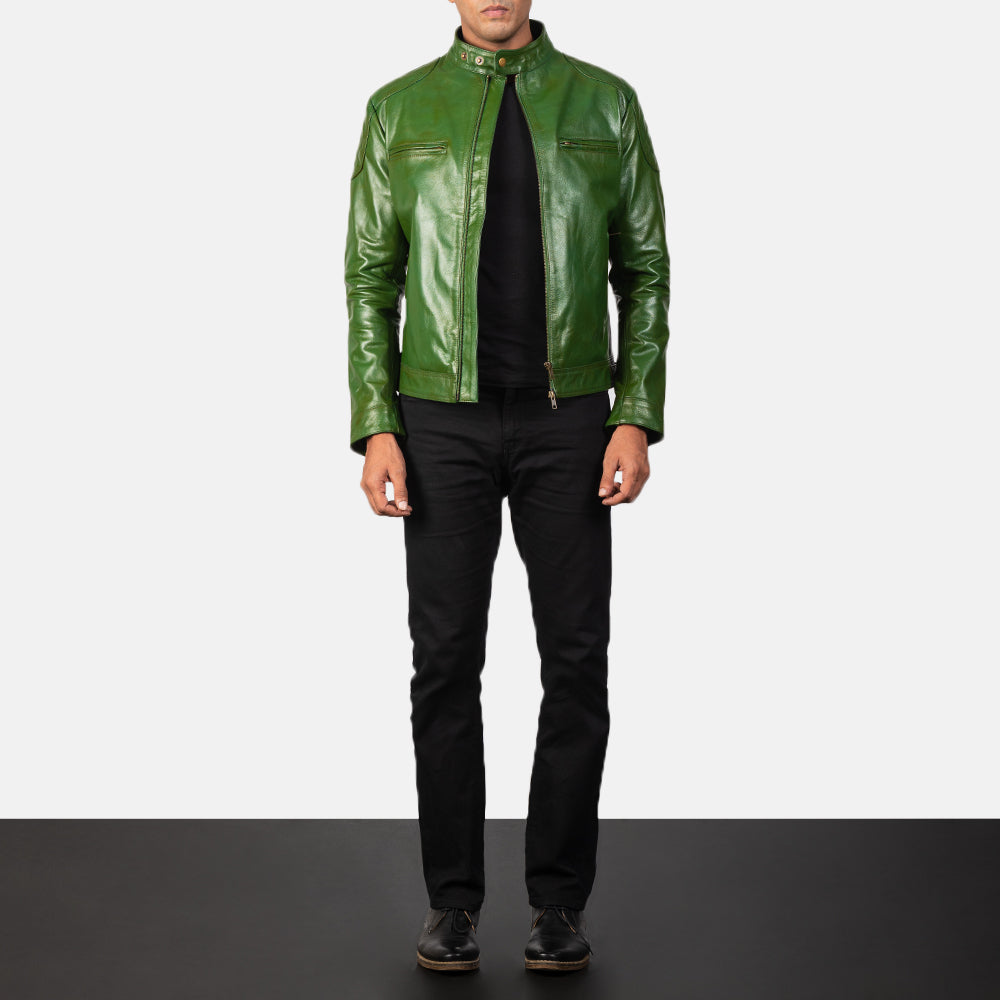 
Крупний план деталей of Band with snap buttons & Zipper Hardware on Gatsby Quilted Green Leather Biker Jacket