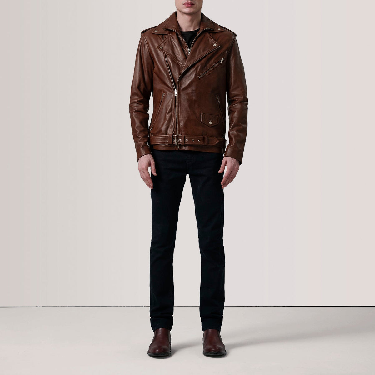 
Distressed Brown Sheepskin Burnished Biker Jacket - Вигляд ззаду з ідеальною посадкою по плечах та рівним подолом