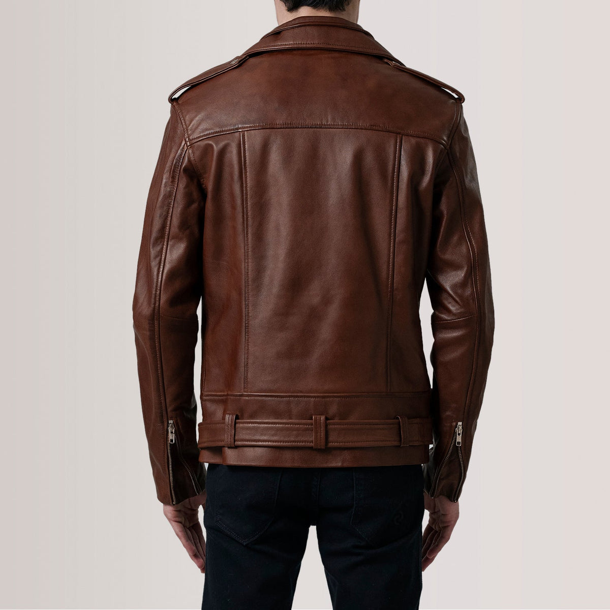 
Крупний план деталей of Notch & Zipper & Waist Straps Hardware on Kole Waxed Коричневий Leather Double Rider Шкіряна куртка для Чоловіків