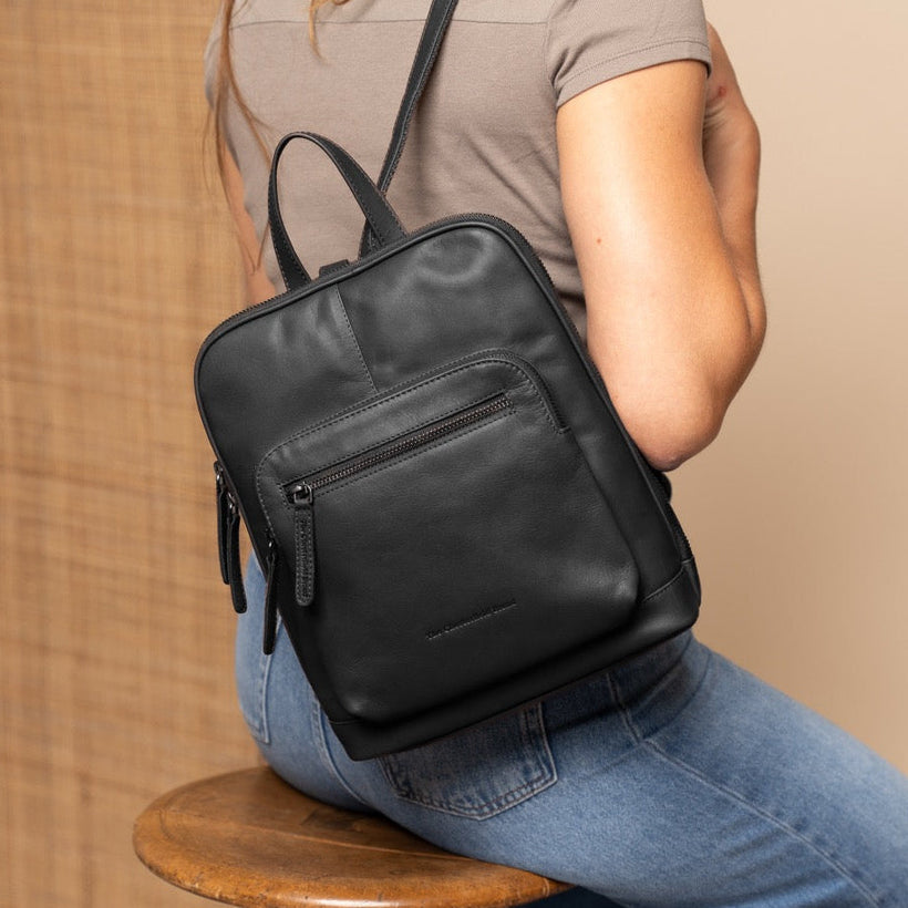 Floran Full-Grain Leather Backpack жіноча