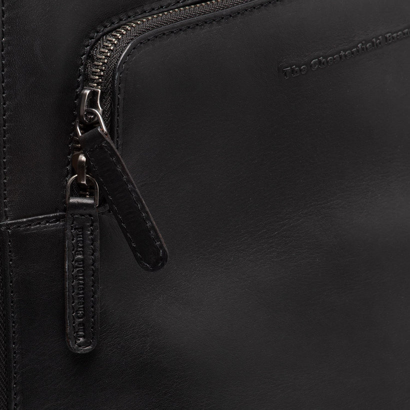 Fornella Full-Grain Leather Backpack жіноча