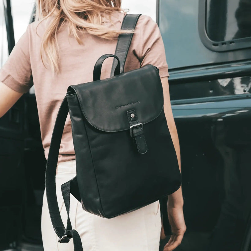 Vermont Full-Grain Leather Backpack жіноча