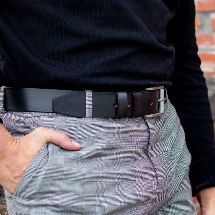 
Aayden Натуральна шкіра вищого гатунку Belt для Чоловіків - Бічний профіль із глибиною складок та місткістю