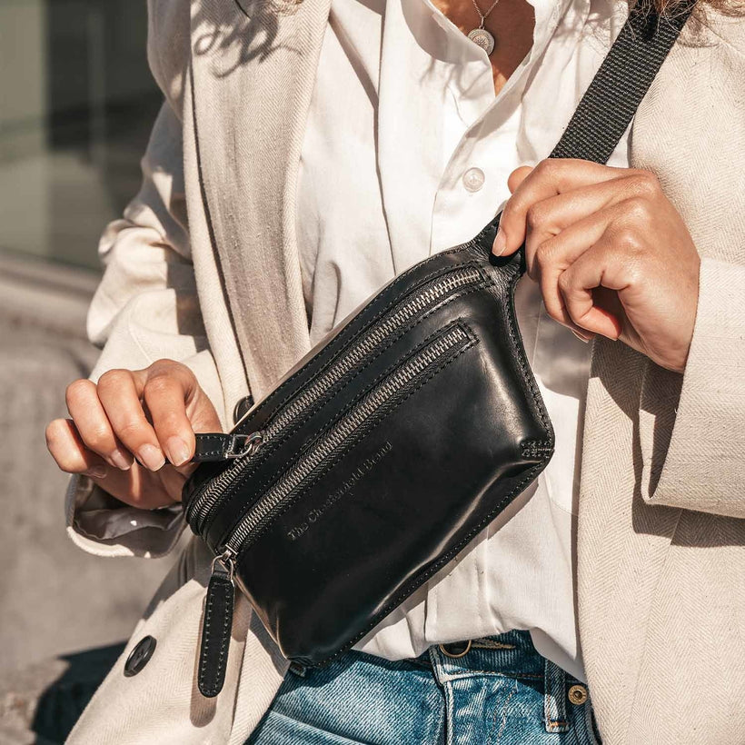 Toronto Full-Grain Leather Belt Bag жіноча