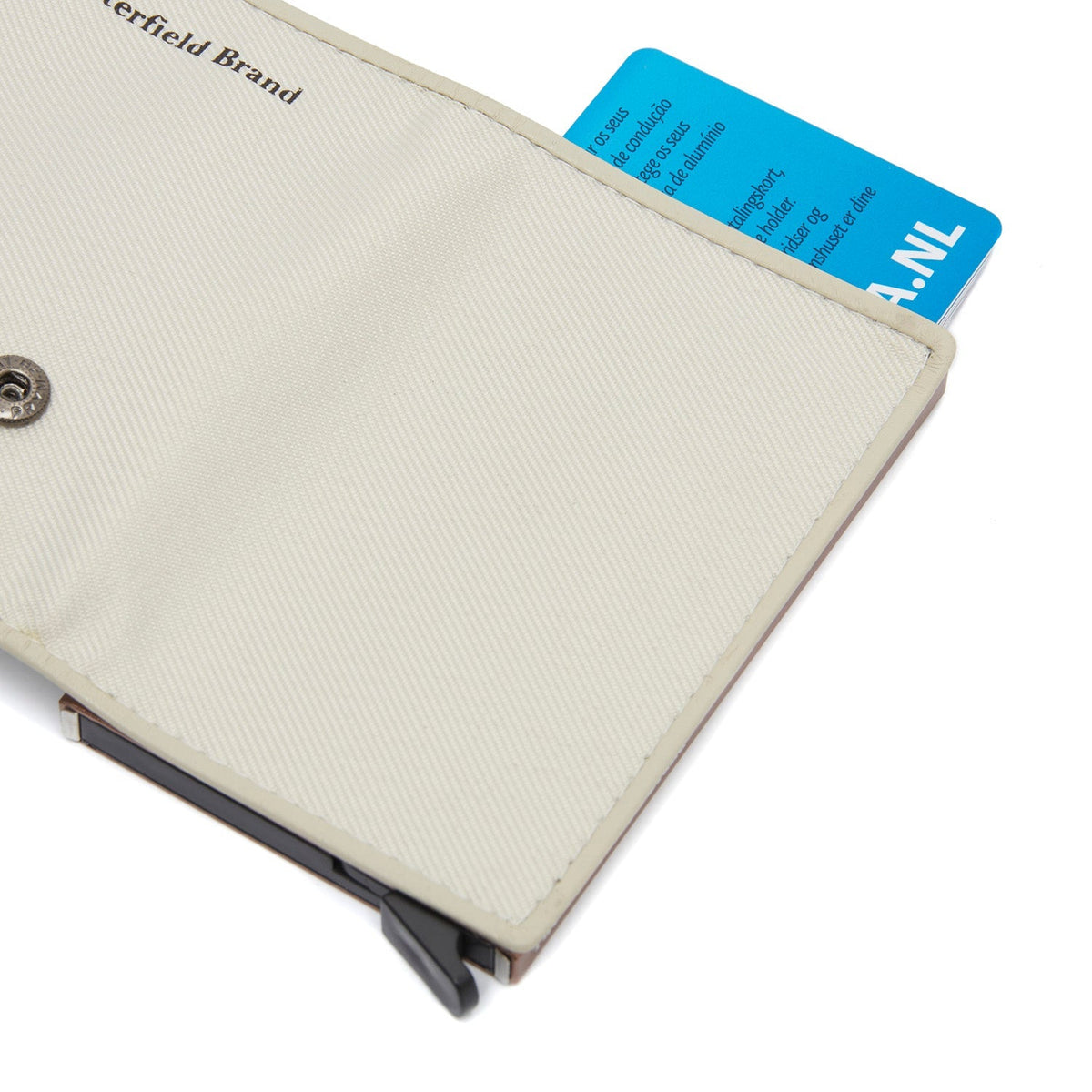
Вигляд підкладки Showing Dedicated Padded Laptop Sleeve & Multi-Compartment Organization
