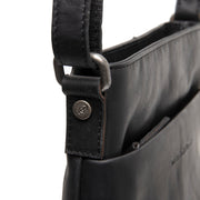 
Вигляд підкладки Showing Dedicated Padded Laptop Sleeve & Multi-Compartment Organization