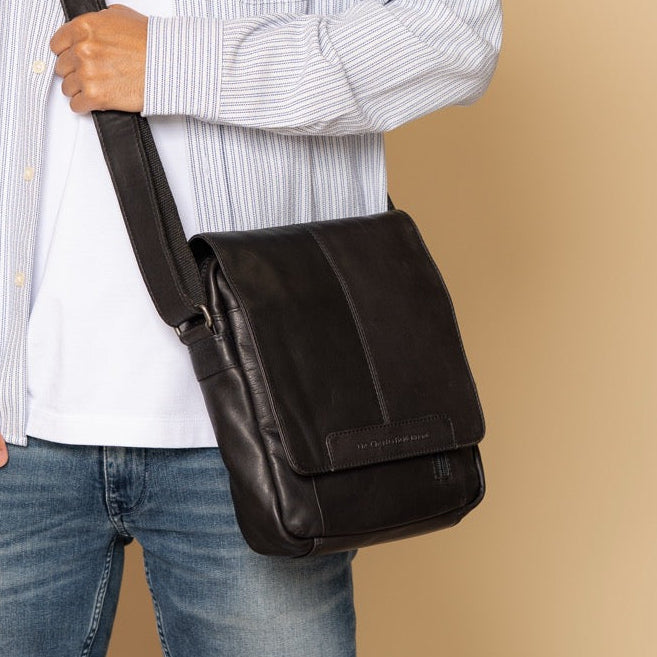 
Classic 100% Full-Grain leather Bag - Вигляд ззаду з посиленими шкіряними ременями та прострочкою