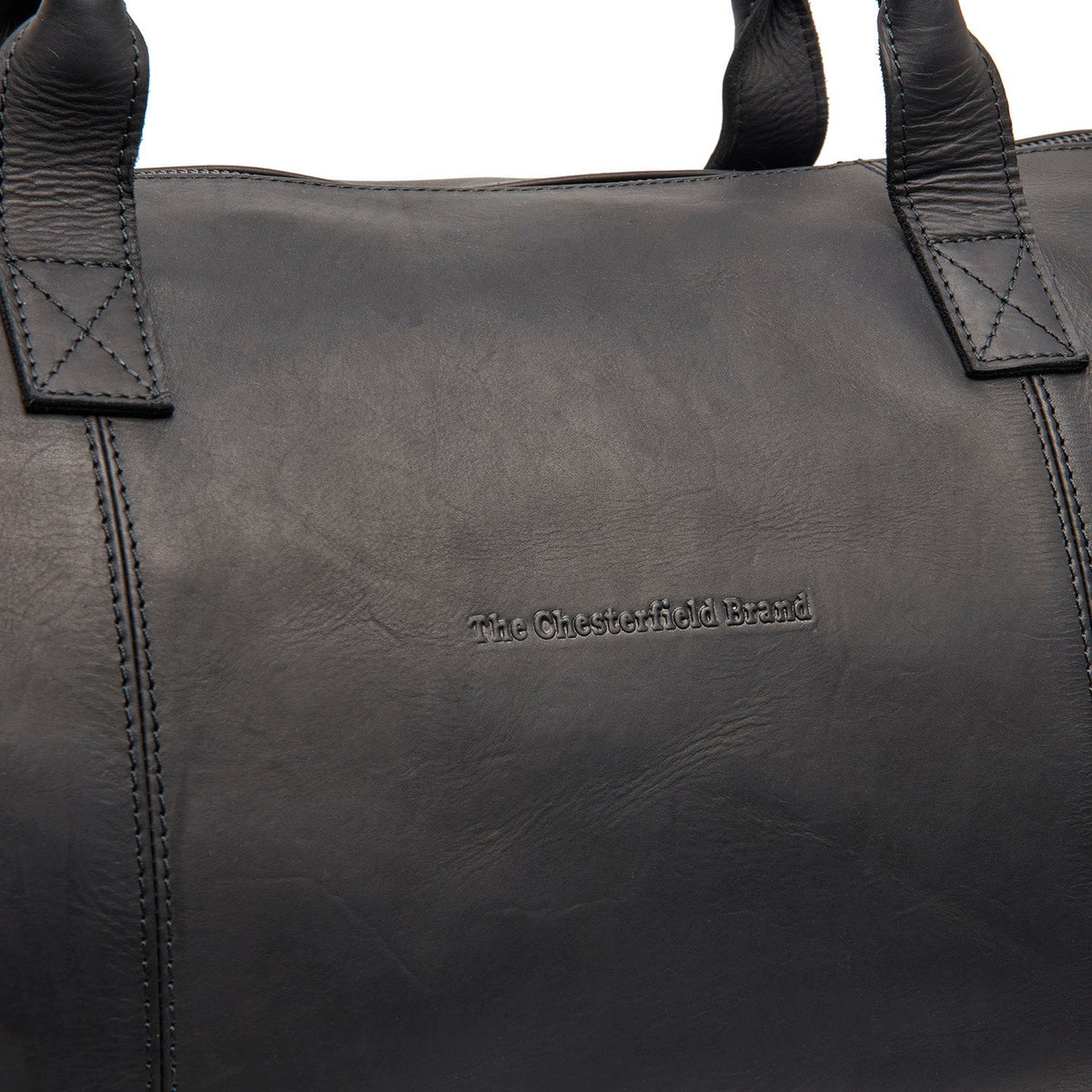 
Крупний план деталей of Classic Collar & Heavy-Duty Zipper Hardware on Leather Garment Bag Finlay