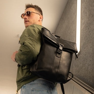 Savona Full-Grain Leather Laptop Backpack жіноча