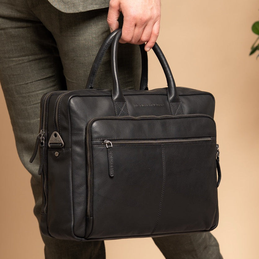 
Classic 100% Full-Grain leather Briefcase - Вигляд ззаду з посиленими шкіряними ременями та прострочкою