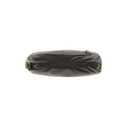 
Solid Antique Brass Hardware & Heavy-Duty Dual Zipper Detail on Alexandria Шкіряна сумка на плече