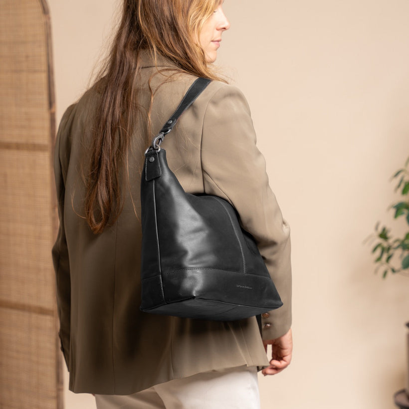 Amelia Full-Grain Leather Shoulder Bag жіноча
